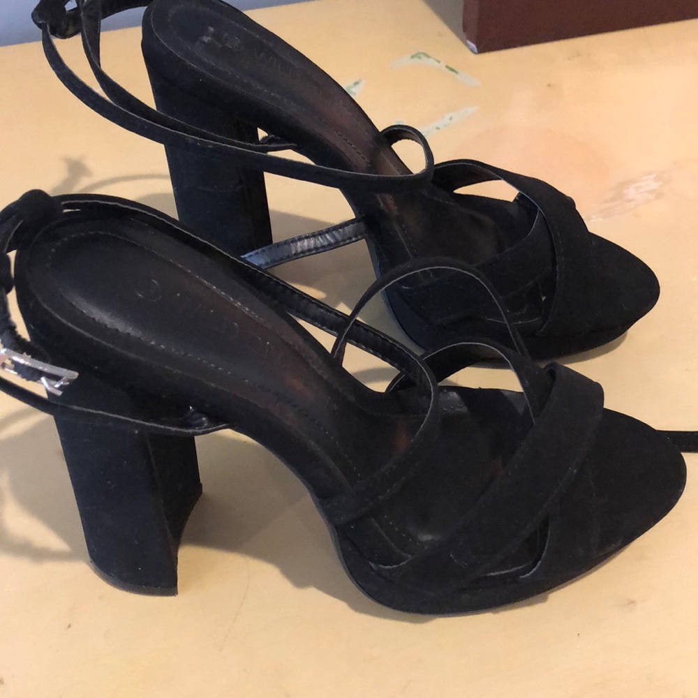 Heels - Picture 3 of 3